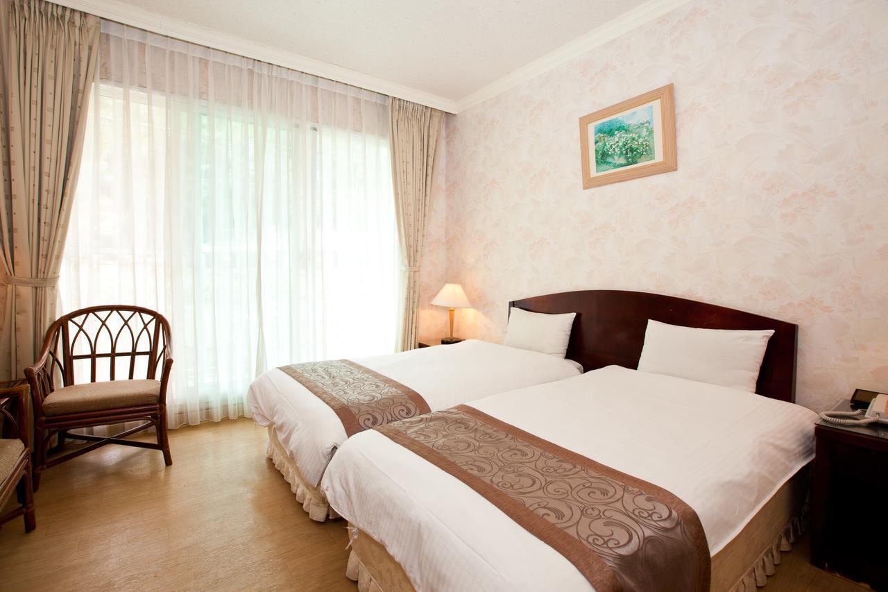 Lakeside Resort Nantou Экстерьер фото