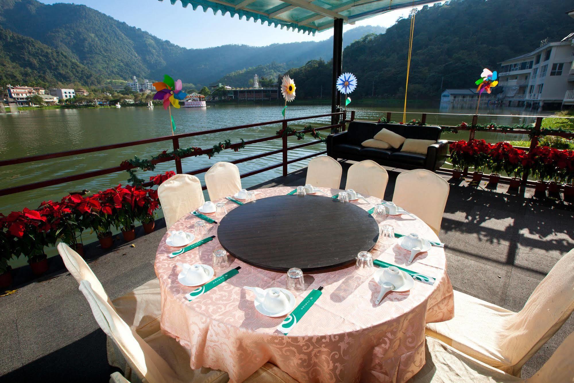 Lakeside Resort Nantou Экстерьер фото