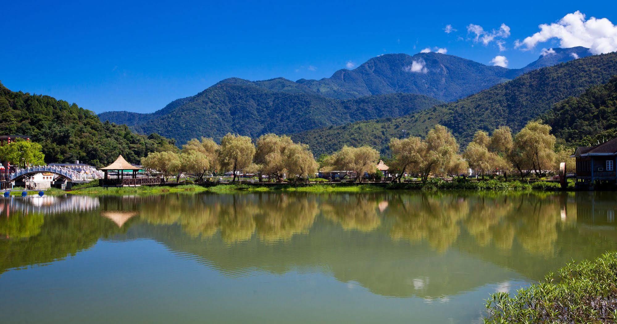 Lakeside Resort Nantou Экстерьер фото